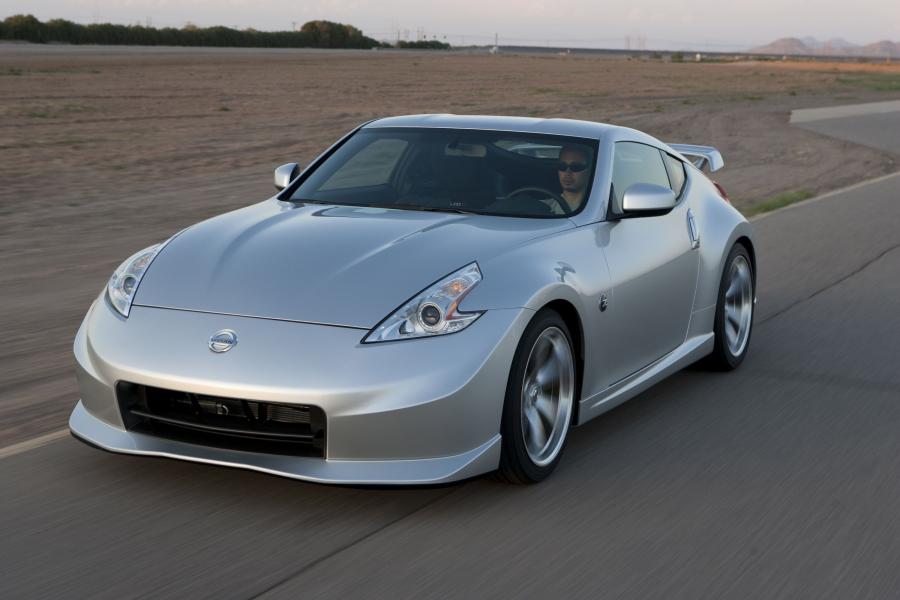  Nissan 370Z by Nismo 2009 года  (фото 8 из 50)